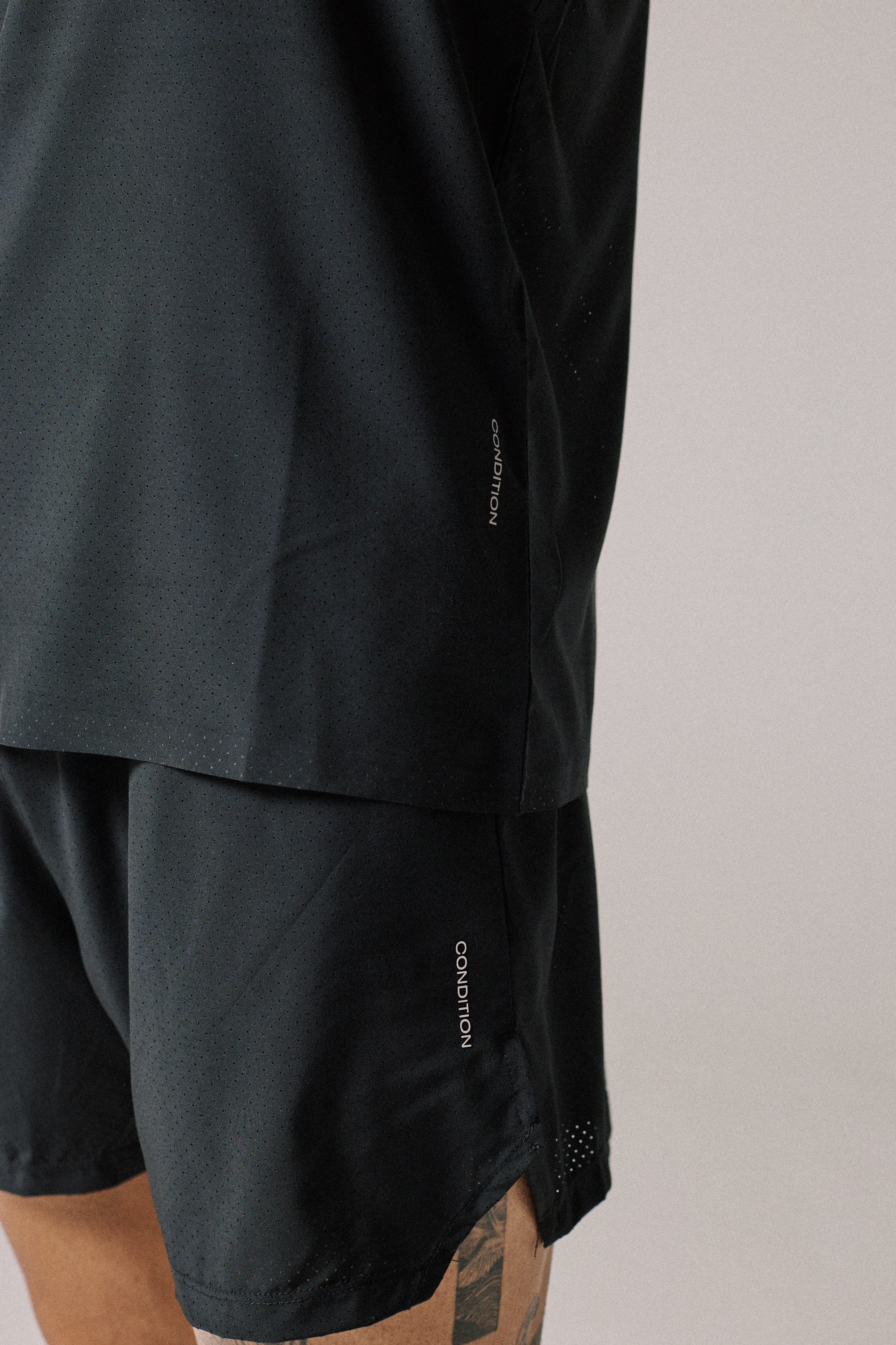 AERO SHORT - Image 4