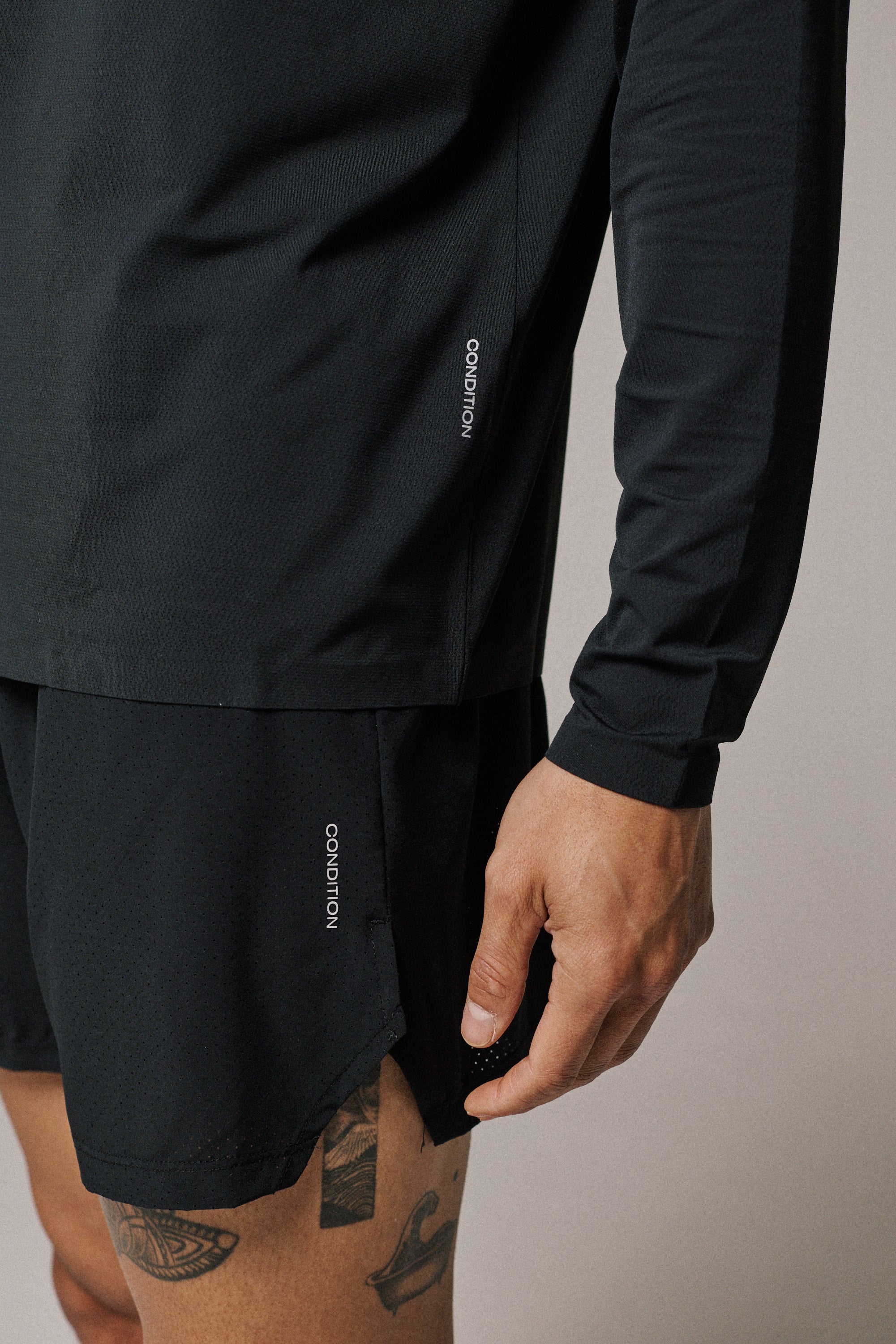 AERO LONG SLEEVE T-SHIRT - Image 7