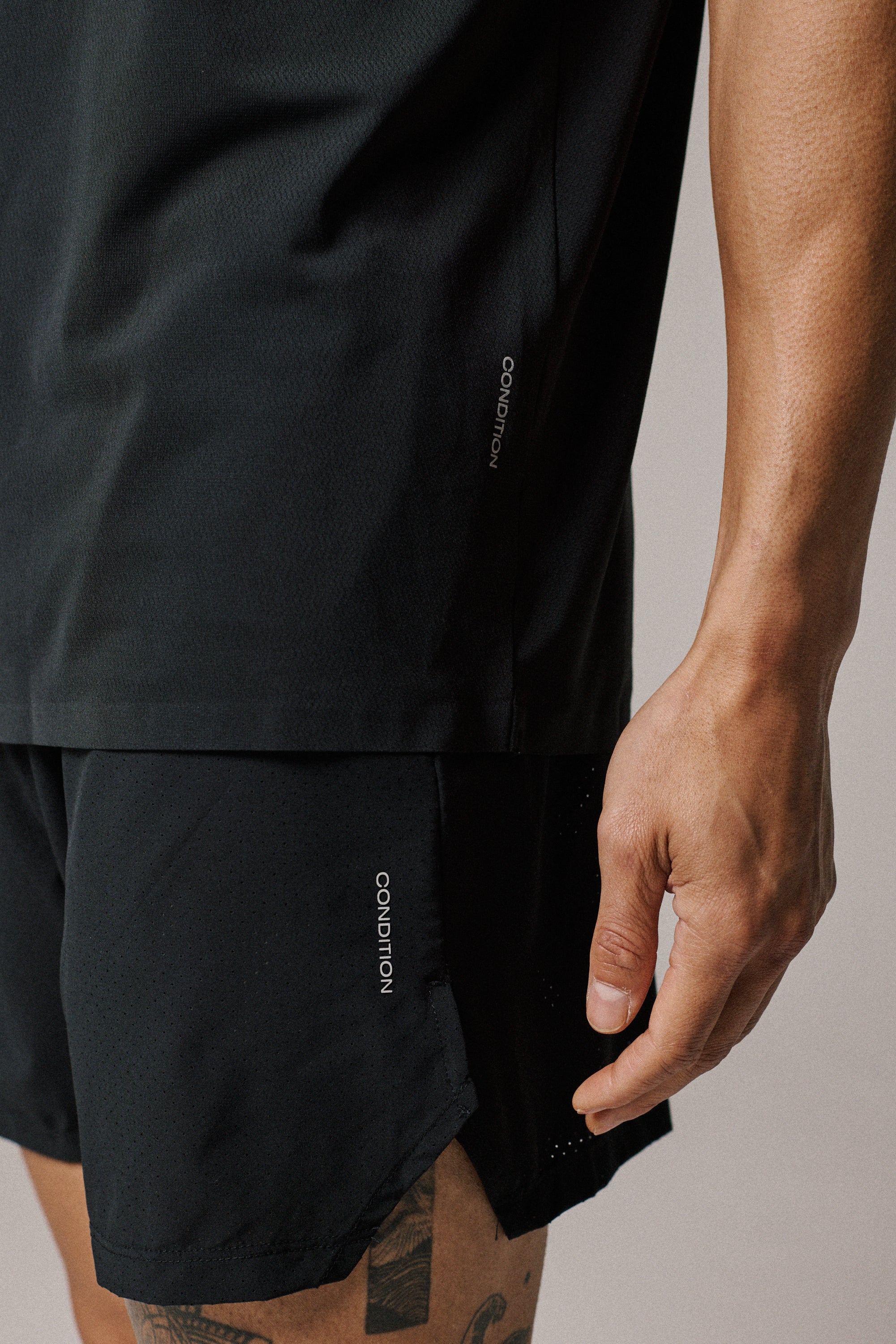 AERO T-SHIRT - Image 8