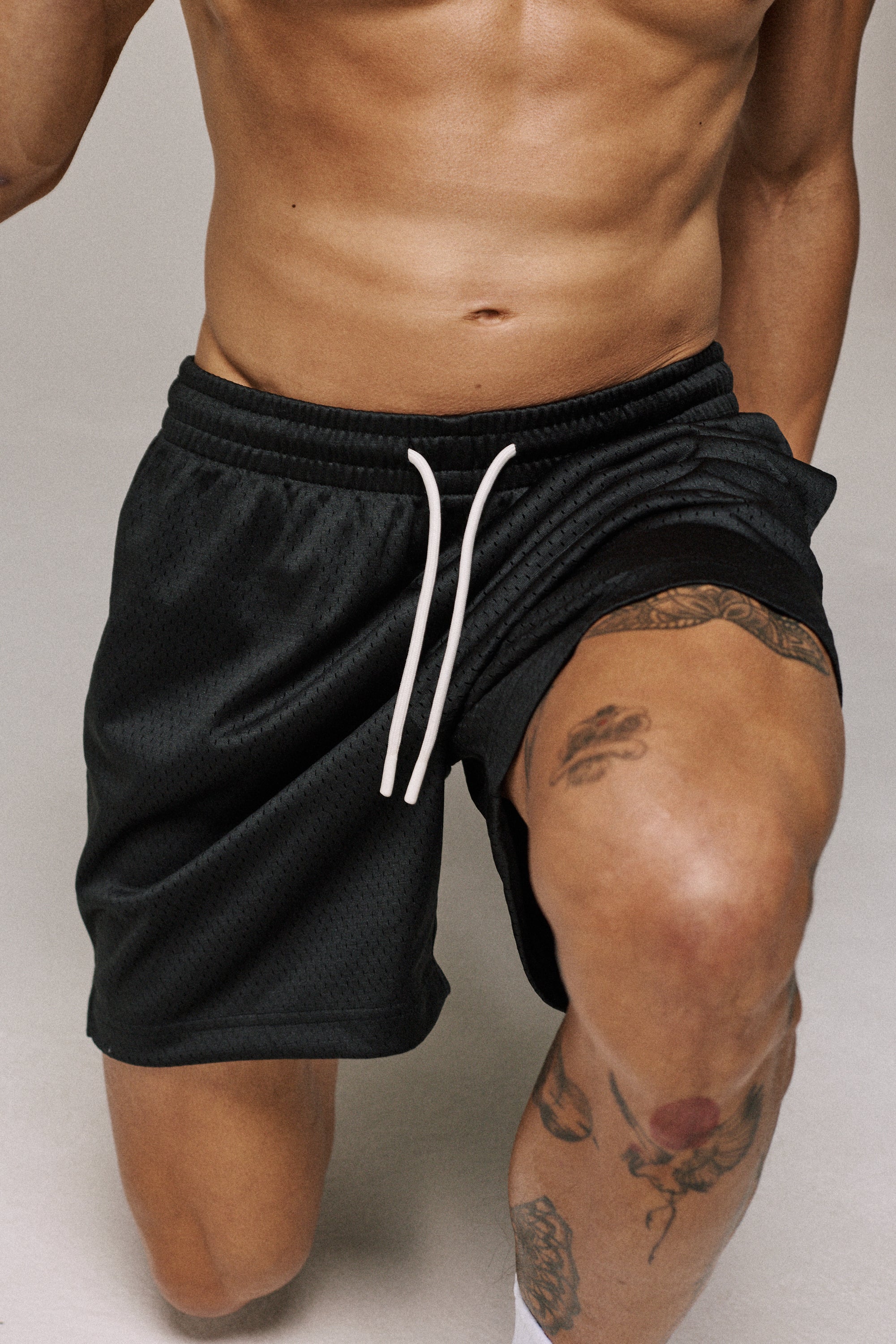 MESH COURT SHORT - Image 3
