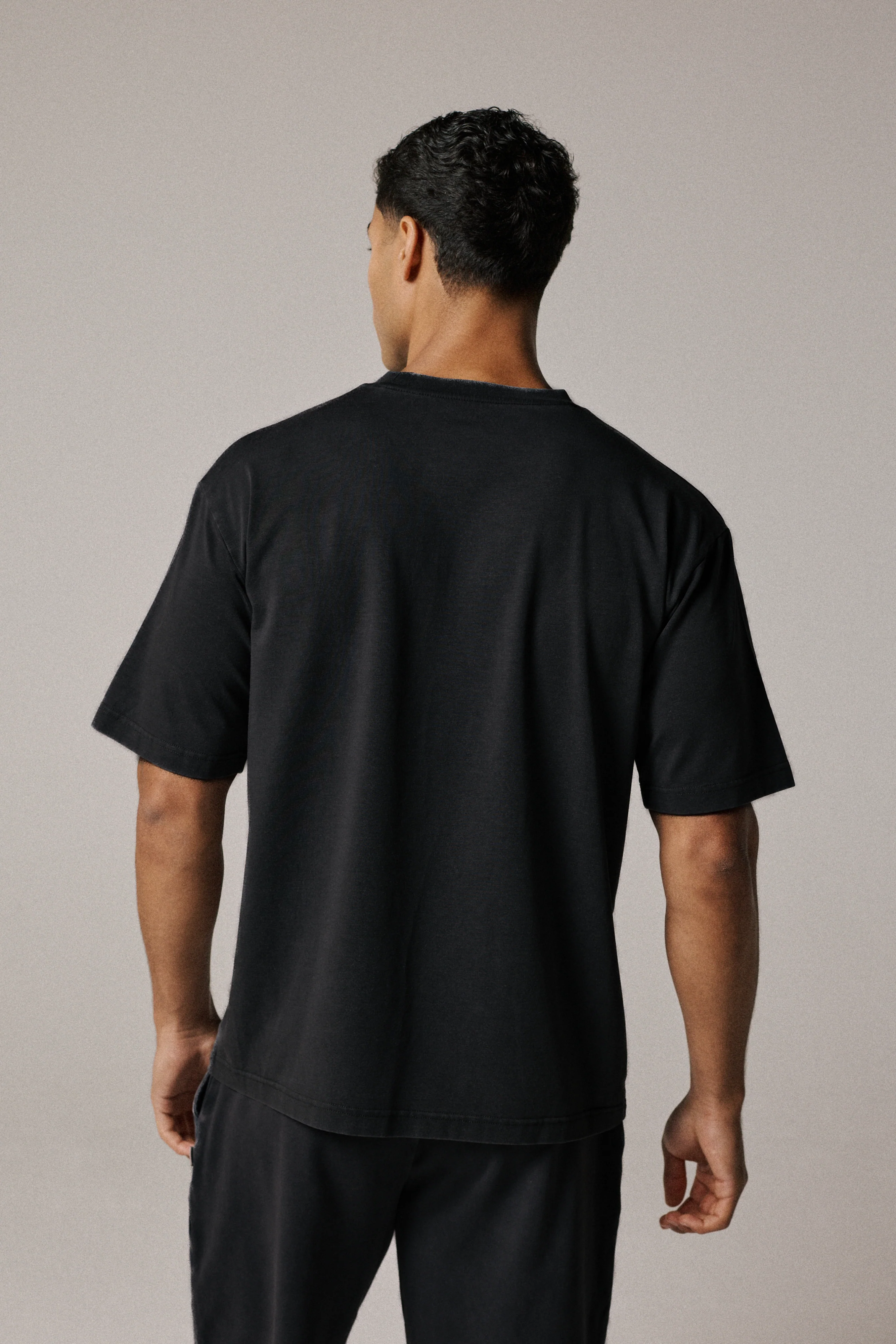 SOFTLUX TSHIRT & SHORT SET - Image 3